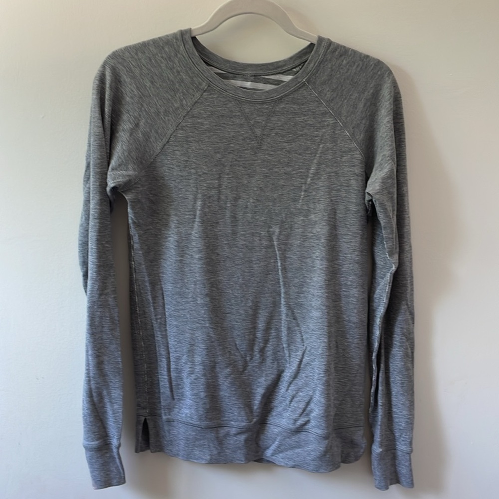 Lululemon size 4